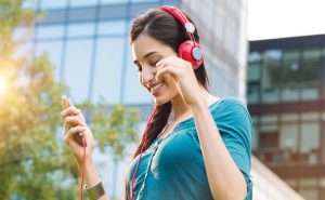 10 lợi ích tuyệt vời của việc nghe nhạc